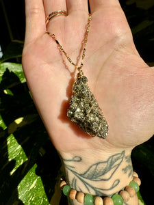♡*one of one*♡ raw pyrite nug necklace in gold ***