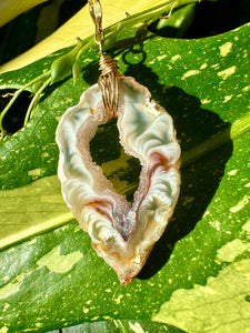 ♡one of one♡ agate geode necklace 14k gold