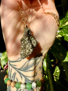 ♡*one of one*♡ raw pyrite nug necklace in gold ***