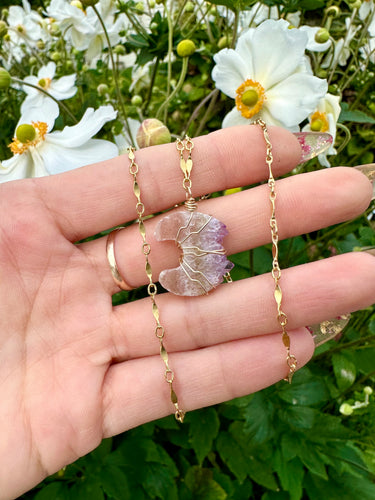 *one of one*♡ lil agate quartz moon necklace gold