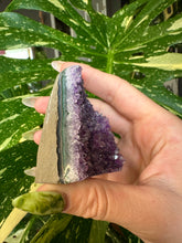 Load image into Gallery viewer, raw amethyst druzy- self standing 1