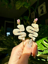 Load image into Gallery viewer, crystal snake smoke ring ♡ *handmade for you*