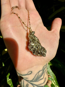 ♡*one of one*♡ raw pyrite nug necklace in gold ***