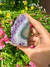 Load image into Gallery viewer, raw amethyst 💟 standing formation