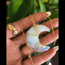 Load image into Gallery viewer, grand opalite moon necklace