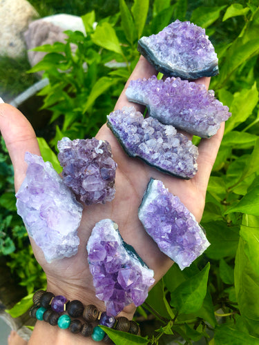 raw amethyst druzy