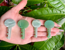 Load image into Gallery viewer, lil crystal key