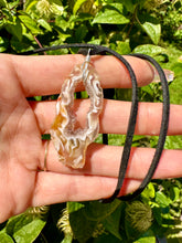 Load image into Gallery viewer, agate geode slice necklace