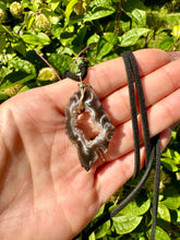 Load image into Gallery viewer, agate geode slice necklace
