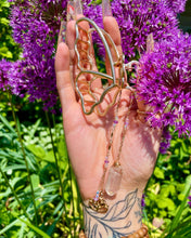 Load image into Gallery viewer, butterfly lotus drippy crystal clip