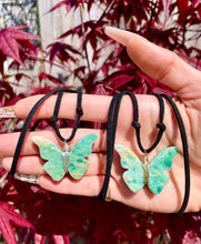 Load image into Gallery viewer, jade butterfly necklace