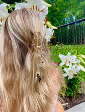Load image into Gallery viewer, protect me butterfly crystal clip