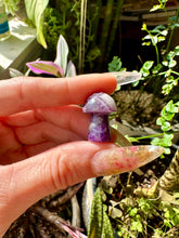 Load image into Gallery viewer, mini crystal mushroom