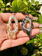 Load image into Gallery viewer, agate geode slice necklace