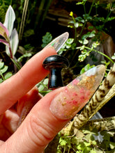 Load image into Gallery viewer, mini crystal mushroom