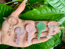 Load image into Gallery viewer, lil crystal key