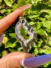 Load image into Gallery viewer, agate geode slice necklace