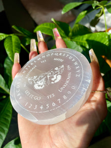 moth pendulum charging plate