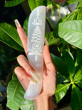 Load image into Gallery viewer, selenite lotus carved dagger